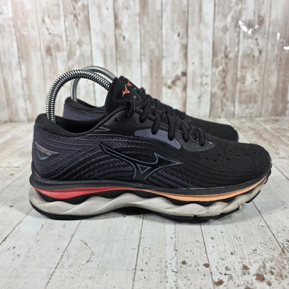 Mizuno Wave Sky 6 Womens Running Shoes Black Orange J1GD220222 Size 6.5